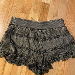 Free people flow shorts!
